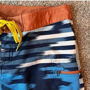 North Face Board Shorts size 32